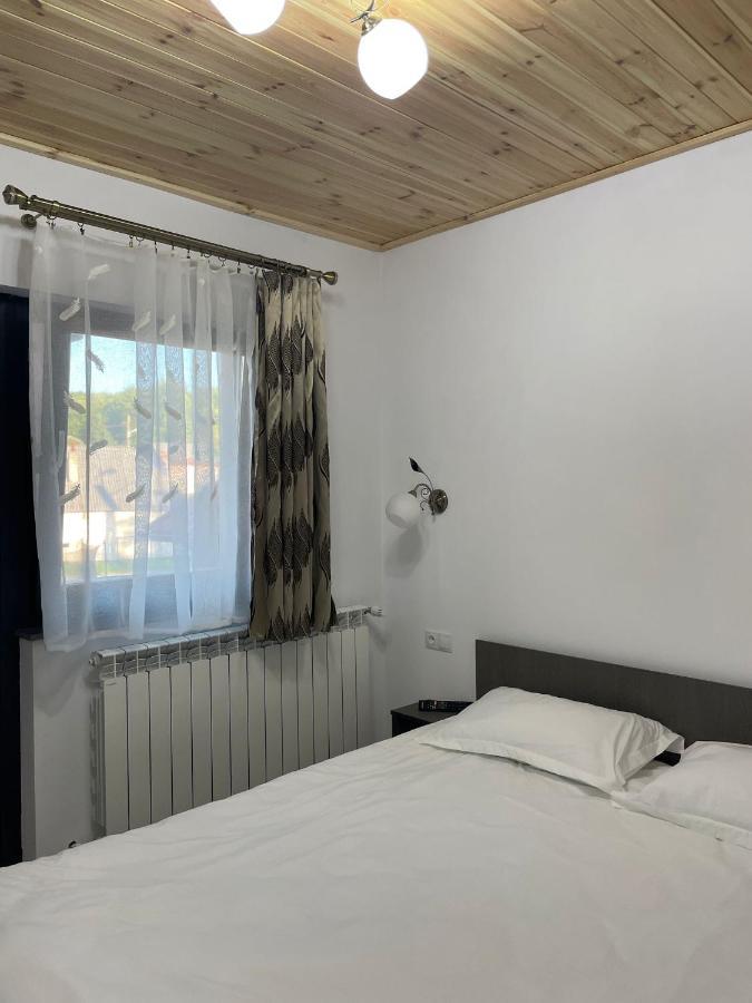 Casa De Langa Padure Hotel Máramarossziget Kültér fotó