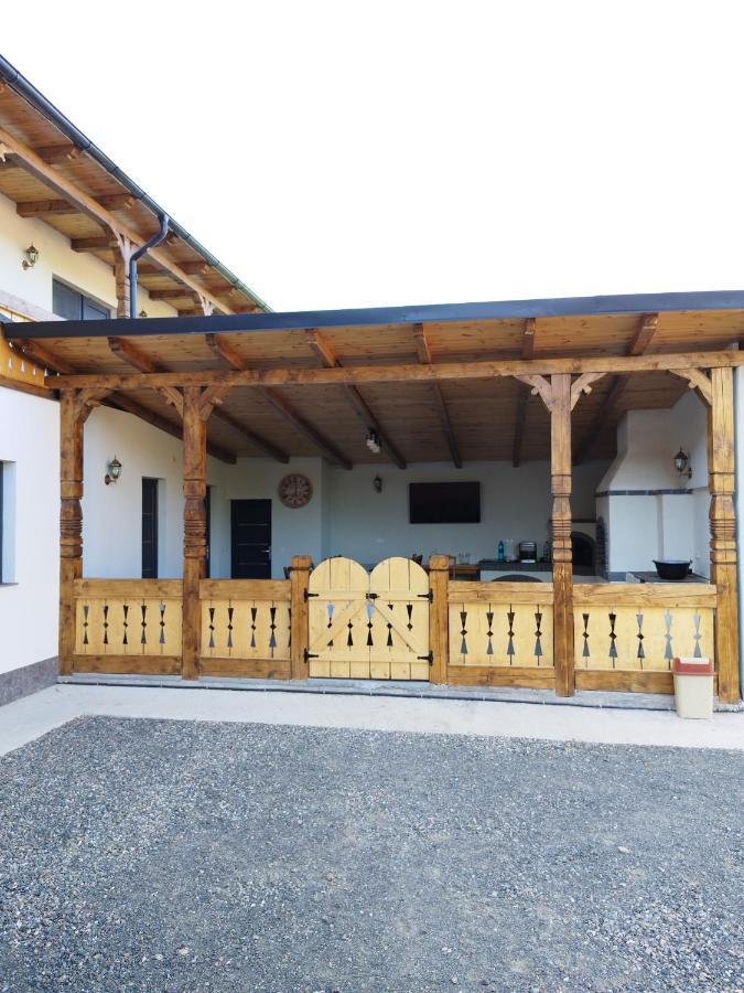 Casa De Langa Padure Hotel Máramarossziget Kültér fotó